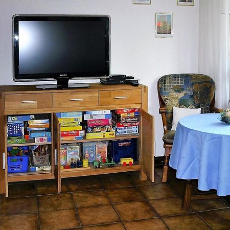 Ferienhaus Mit Grossem Garten In Neßmersiel Bagian luar foto