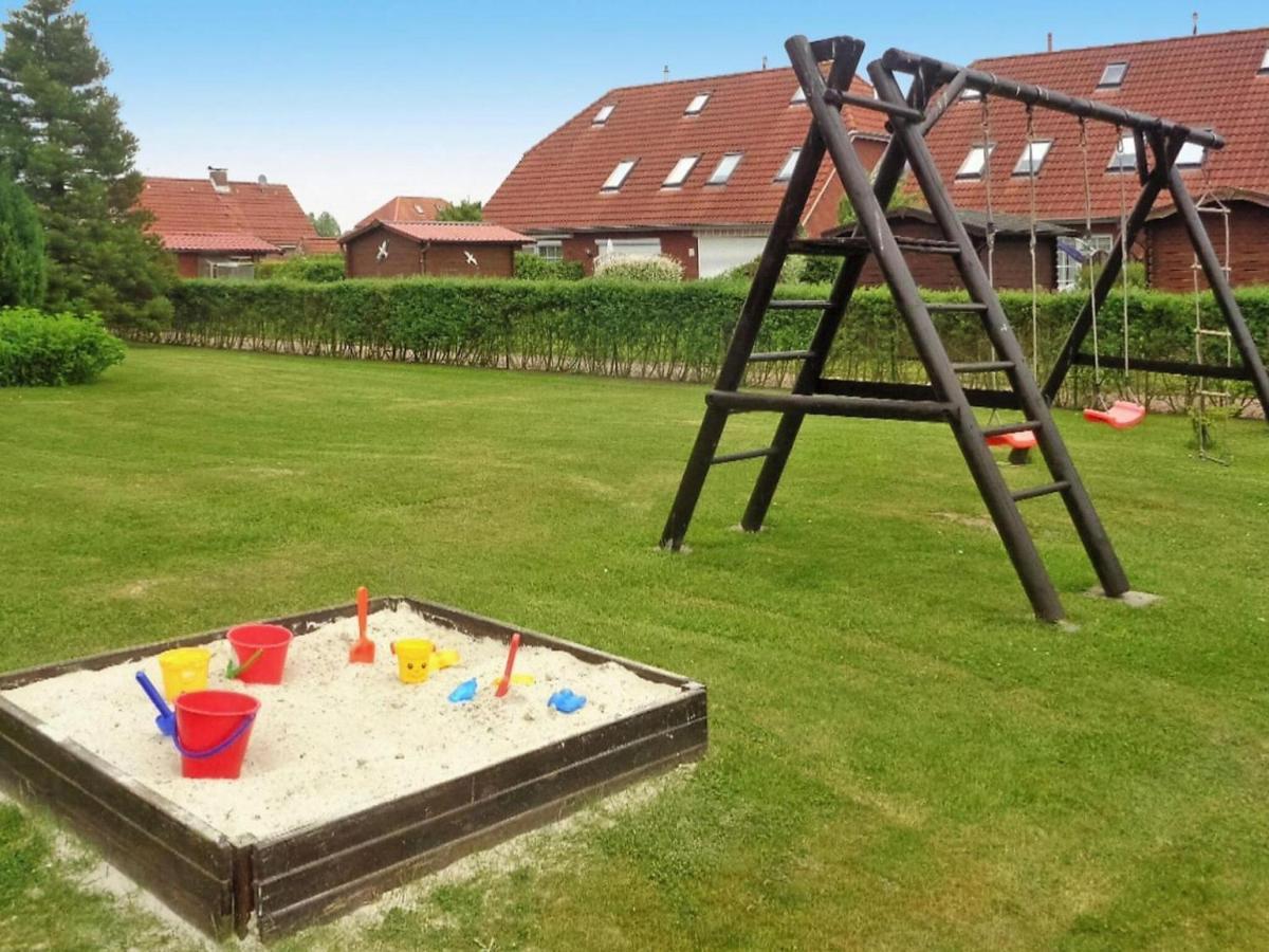 Ferienhaus Mit Grossem Garten In Neßmersiel Bagian luar foto