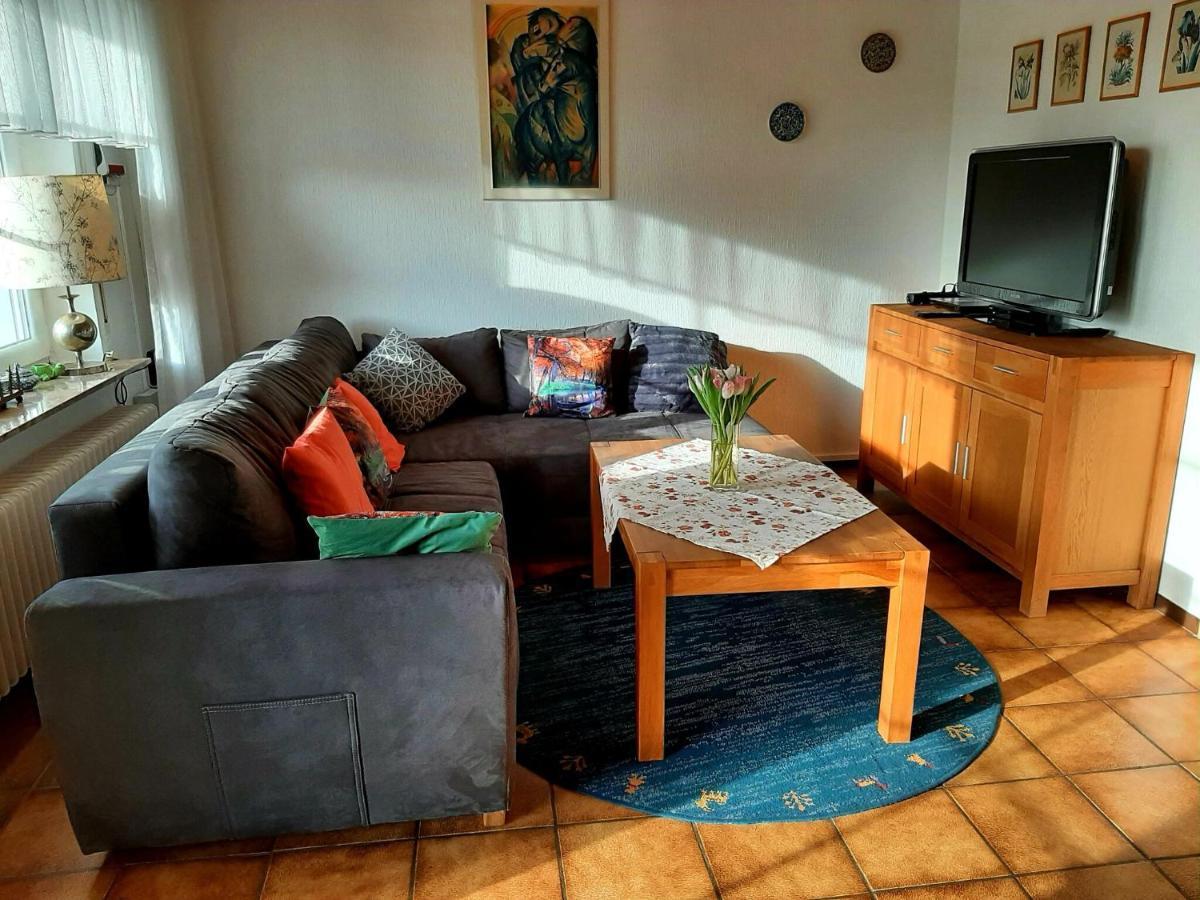 Ferienhaus Mit Grossem Garten In Neßmersiel Bagian luar foto